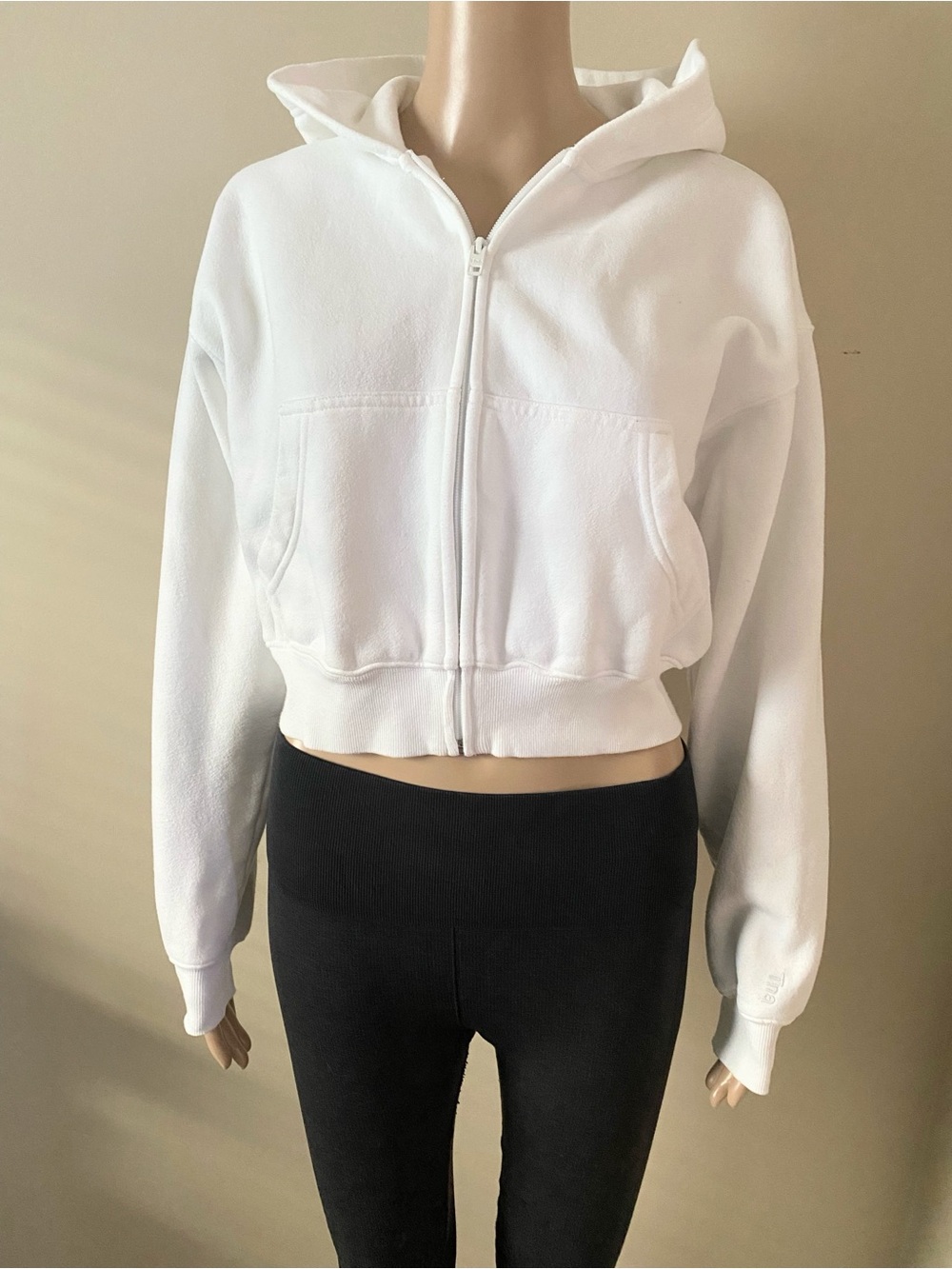 Aritzia TNA Cozy Boyfriend White Hoodie, women’s XXS
